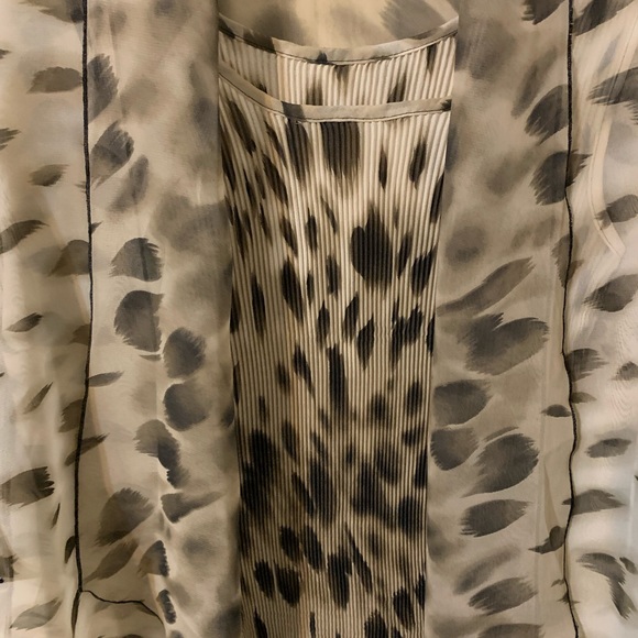 NICOLA Top, 2 pieces, attached cami and lightweight, sheer open front cover up - Picture 4 of 16